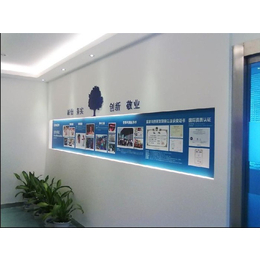 廣告制作的多維應(yīng)用 園湖路形象墻、樹信廣告與會(huì)所形象墻